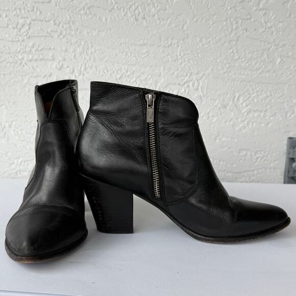 Frye Black Leather Ankle Boots – Women’s 7M, Side Zip, Block Heel - Picture 3 of 9